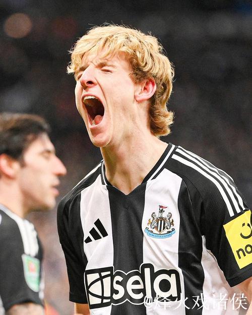 安东尼-戈登本赛季欧冠直接参与6球,纽卡队史仅 安东尼-戈登本赛季欧冠直接参与6球,纽卡队史仅