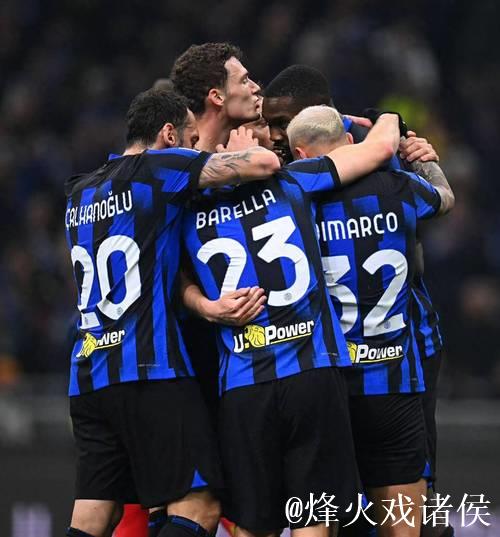 58岁意大利名宿佐拉现场观战卡利亚里vs国米